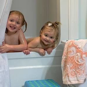 Meet your Posher, Laura